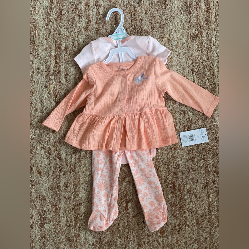 NWT - Baby Gear size 6/9 3 piece set.